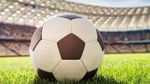 “枪手5-1横扫蓝月，厄德高建功哈弗茨连中两元”